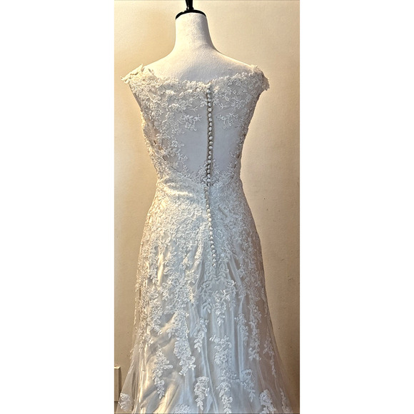Stella York Wedding Dress Size 12 Ivory Lace Fit & Flare Illusion Neckline Chape - Picture 7 of 13